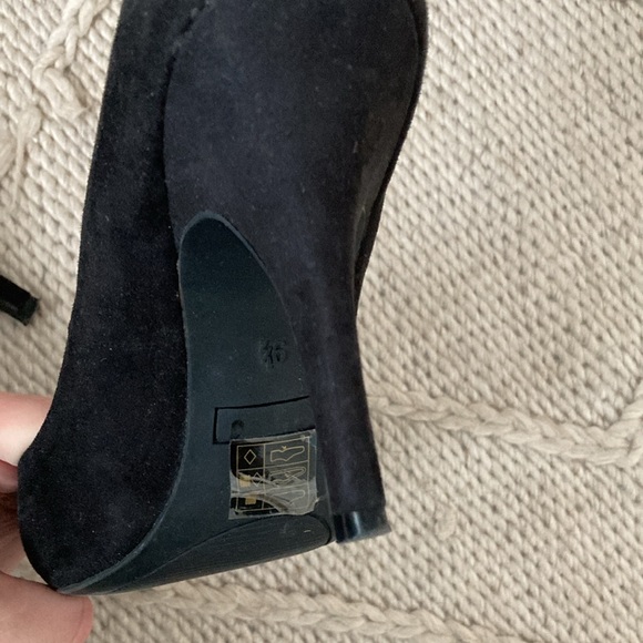 Elegant black suede stillettos - Picture 3 of 5